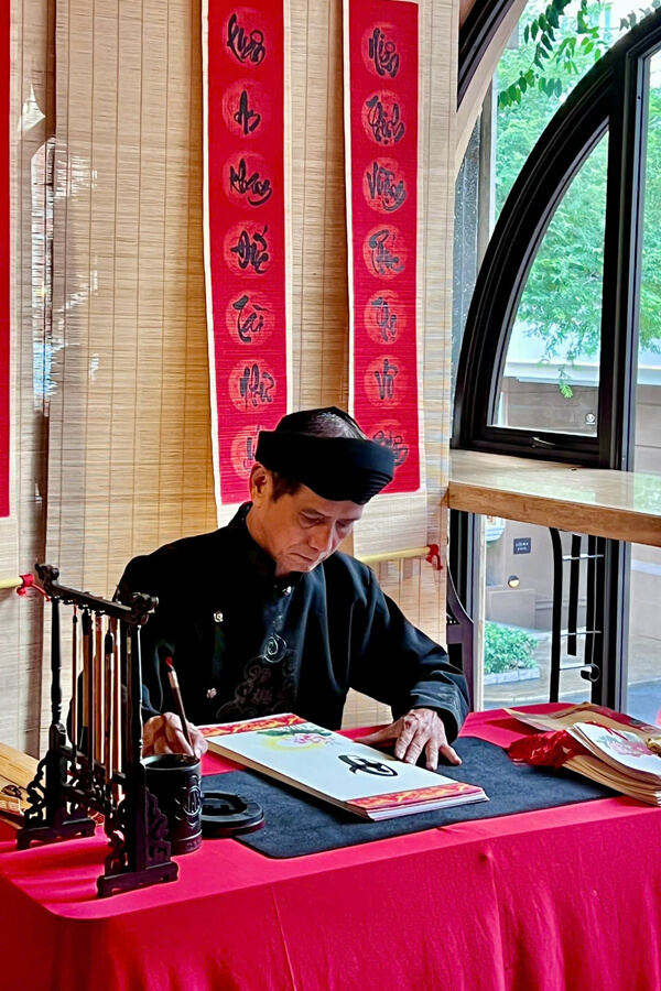 ong-do-su-kien-viet-thu-phap (1)