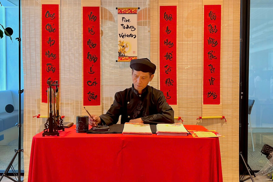 ong-do-su-kien-viet-thu-phap (2)