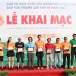 le-khai-mac-trao-giai-thương