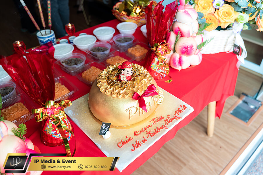 banh-mung-khai-truong