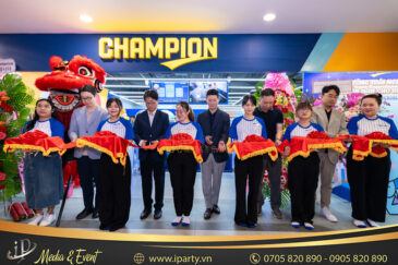 ban-lanh-dao-cat-bang-khai-truong